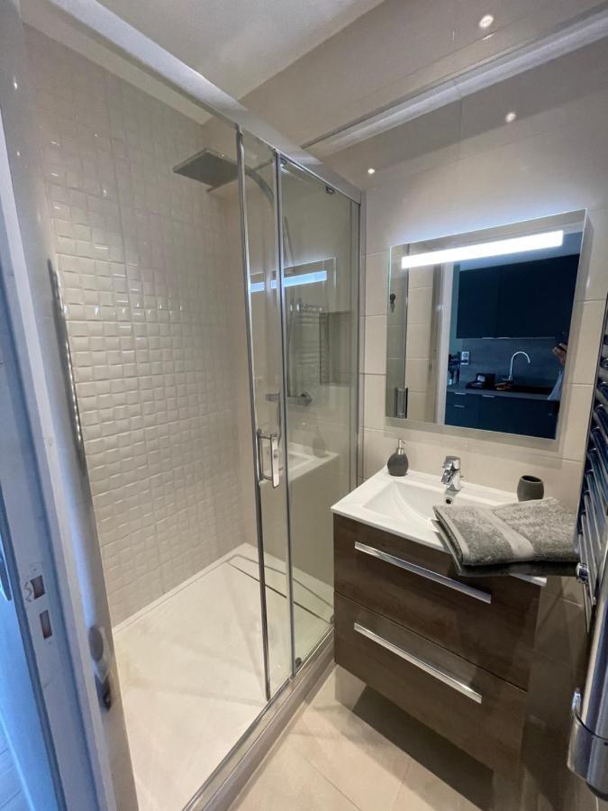 Le Classe : Hypercentre, 150m Palais, Climatisation Apartment